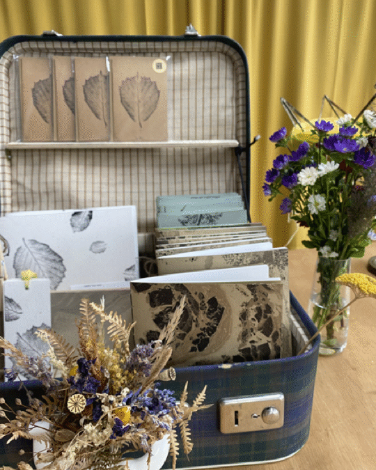 Carnets reliés à la main